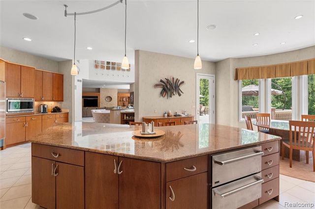 8479 Misty Meadows, Grand Blanc, MI 48439