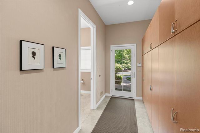 8479 Misty Meadows, Grand Blanc, MI 48439