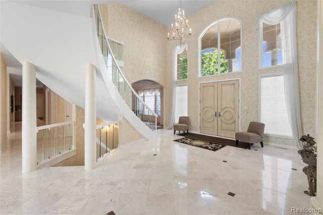 8479 Misty Meadows, Grand Blanc, MI 48439