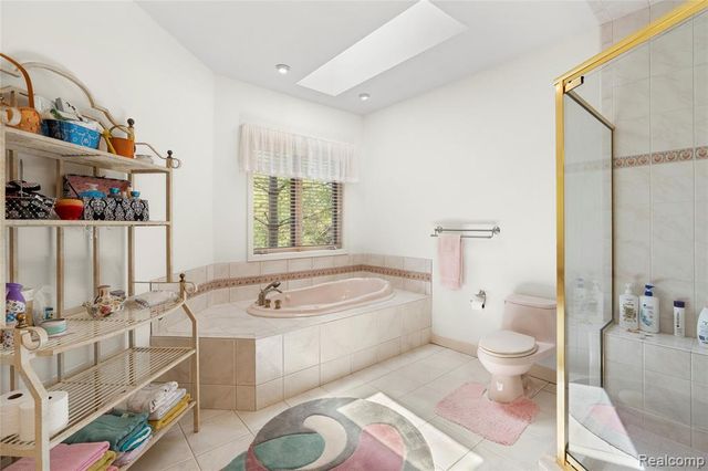 8479 Misty Meadows, Grand Blanc, MI 48439