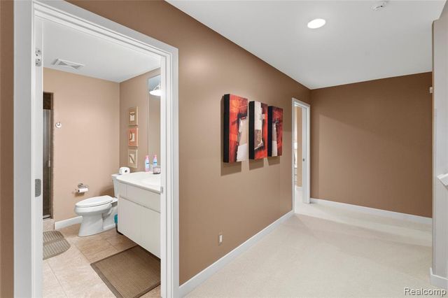 8479 Misty Meadows, Grand Blanc, MI 48439