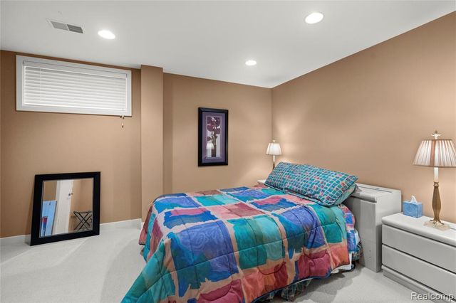 8479 Misty Meadows, Grand Blanc, MI 48439