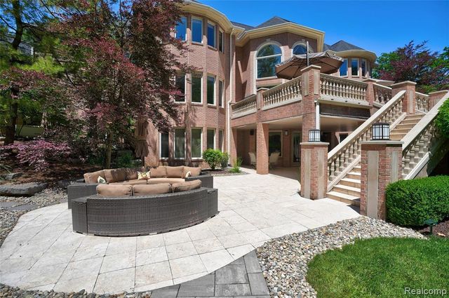 8479 Misty Meadows, Grand Blanc, MI 48439