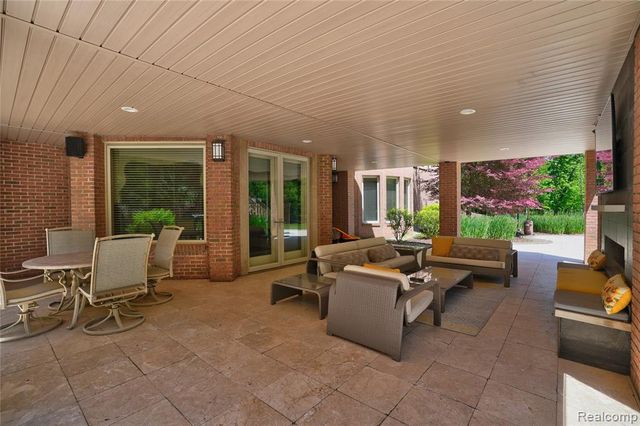 8479 Misty Meadows, Grand Blanc, MI 48439