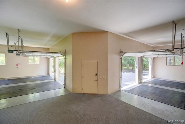 8479 Misty Meadows, Grand Blanc, MI 48439