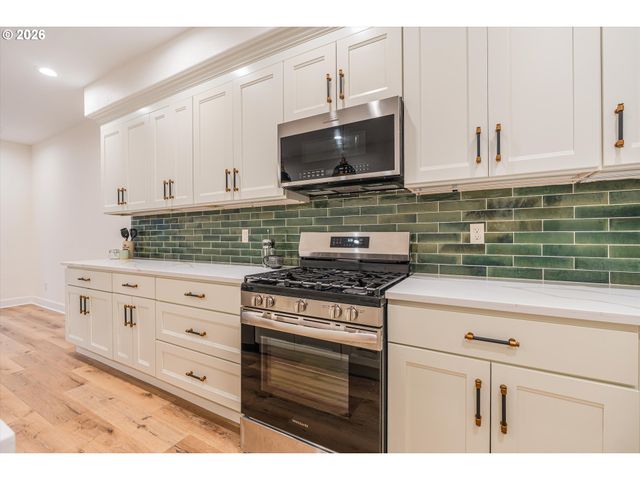 11819 Sw 60TH Ave, Portland, OR 97219