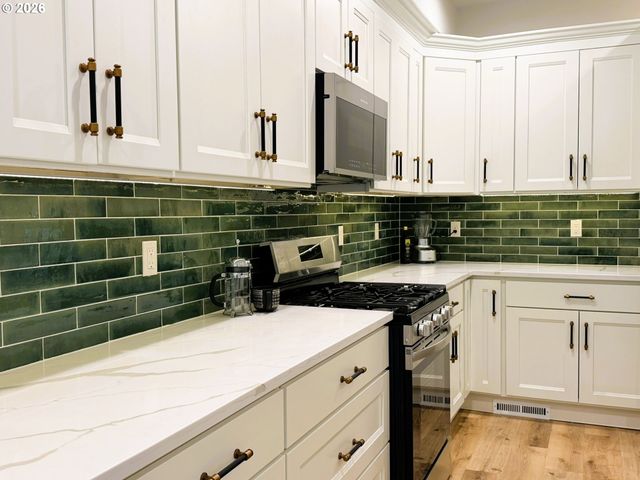 11819 Sw 60TH Ave, Portland, OR 97219