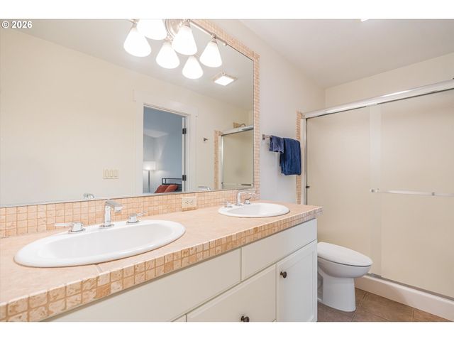 11819 Sw 60TH Ave, Portland, OR 97219