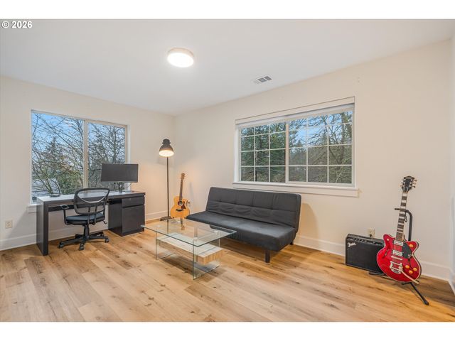 11819 Sw 60TH Ave, Portland, OR 97219