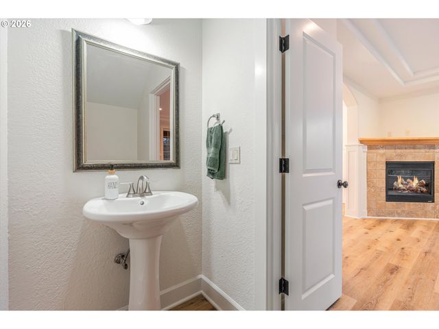 11819 Sw 60TH Ave, Portland, OR 97219