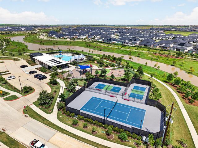 8926 Darlington Cove Court, Cypress, TX 77433