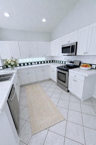 5089 NW 121 DR, Coral Springs, FL 33076