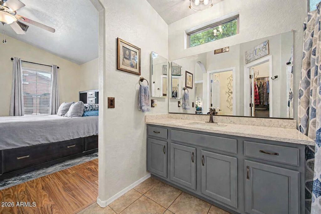 Image 13 of property listing at 2024 S BALDWIN -- 74, Mesa, AZ 85209