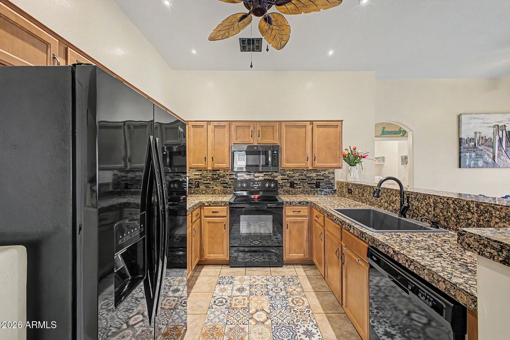 Image 8 of property listing at 2024 S BALDWIN -- 74, Mesa, AZ 85209