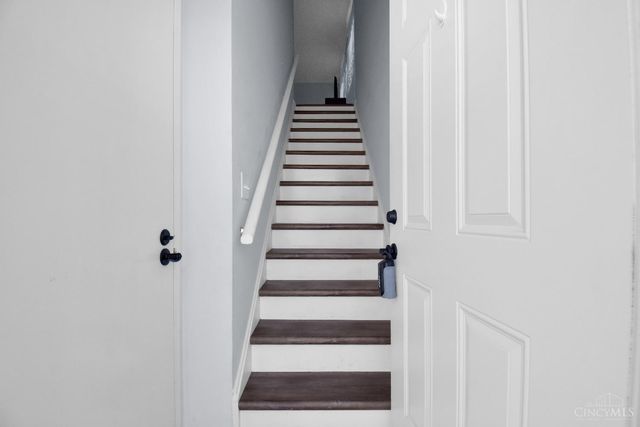 2508 Mustang Drive, Cincinnati, OH 45211