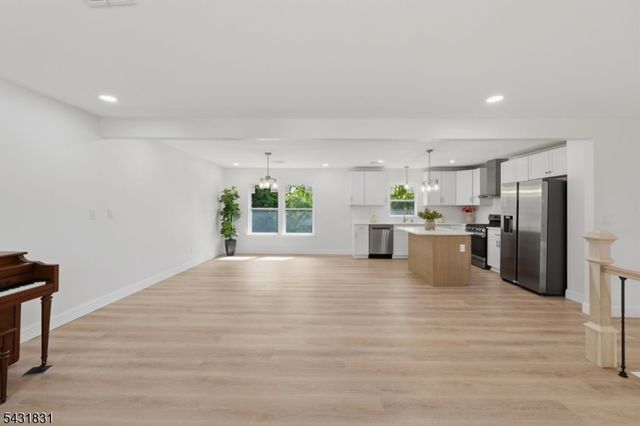 67 Grant Ave, Piscataway Twp., NJ 08854