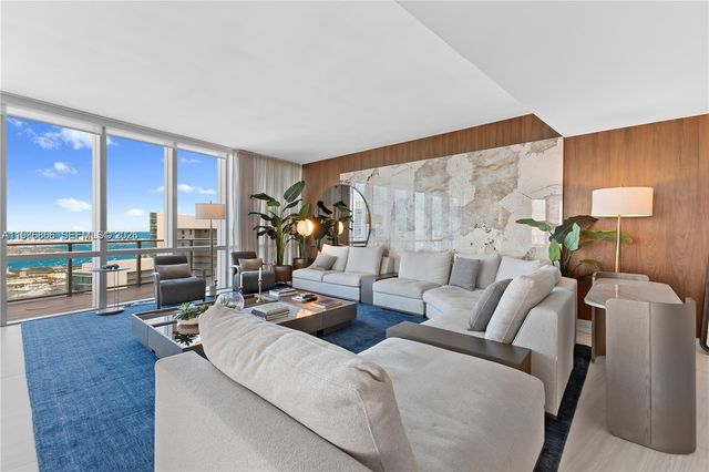 851 NE 1st Ave 5201, Miami, FL 33132