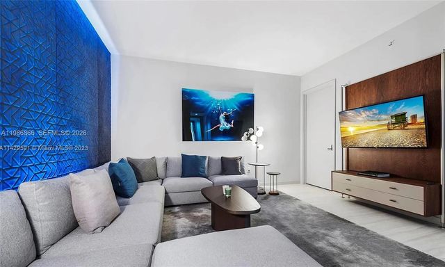 851 NE 1st Ave 5201, Miami, FL 33132