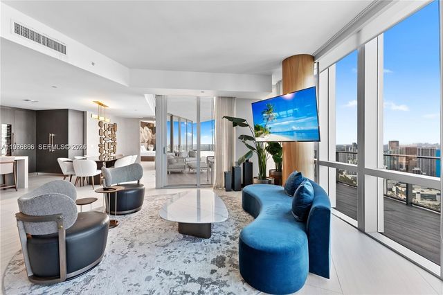 851 NE 1st Ave 5201, Miami, FL 33132