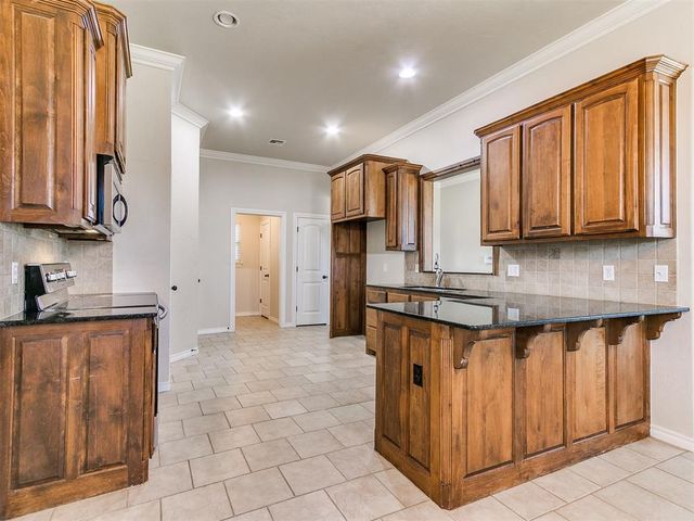 925 NE 30th Street, Oklahoma City, OK 73160