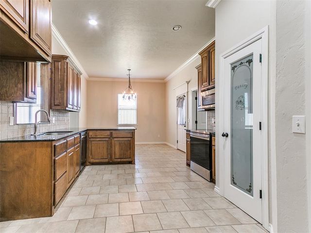 925 NE 30th Street, Oklahoma City, OK 73160