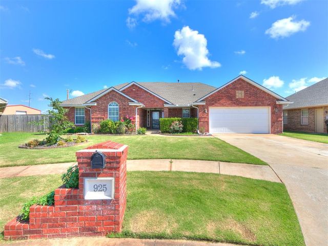 925 NE 30th Street, Oklahoma City, OK 73160