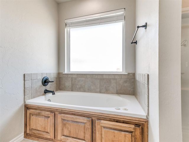925 NE 30th Street, Oklahoma City, OK 73160