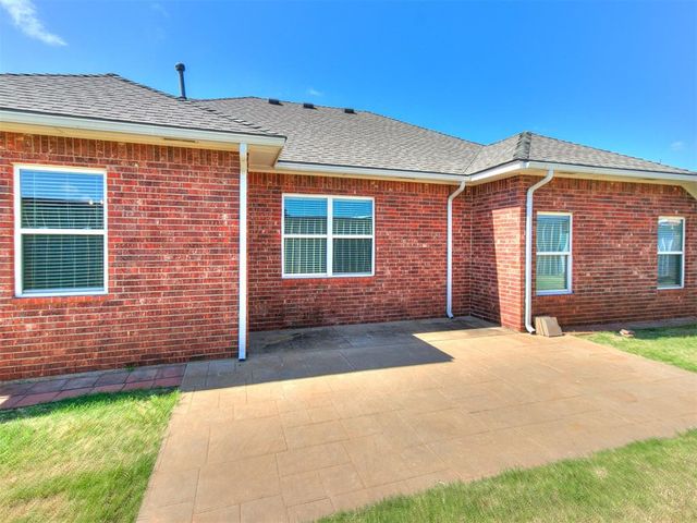 925 NE 30th Street, Oklahoma City, OK 73160