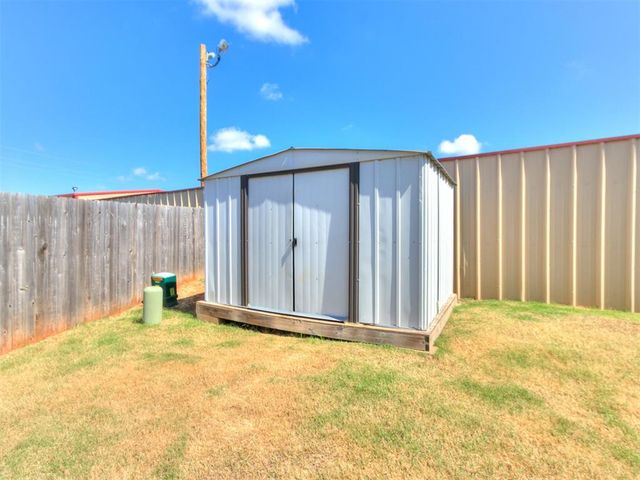 925 NE 30th Street, Oklahoma City, OK 73160