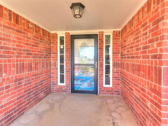 925 NE 30th Street, Oklahoma City, OK 73160