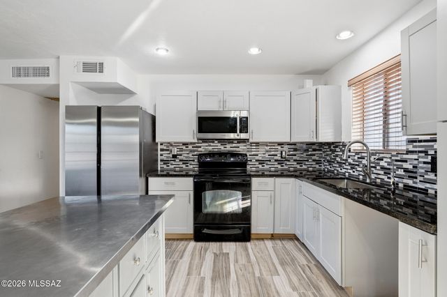 4101 W Barque Drive, Tucson, AZ 85741