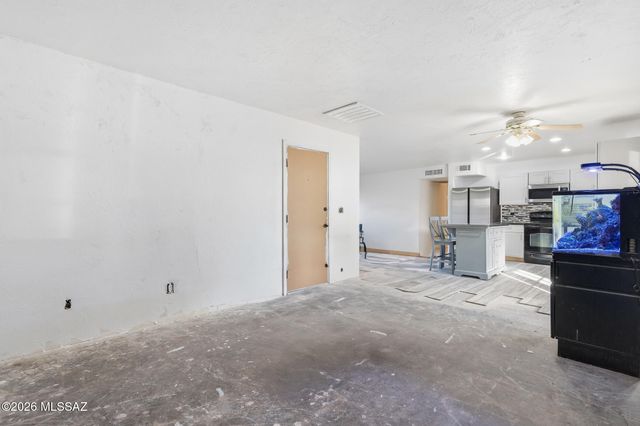 4101 W Barque Drive, Tucson, AZ 85741