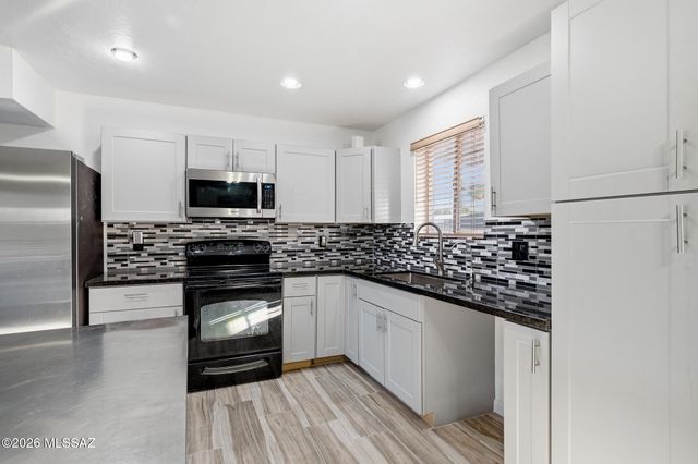 4101 W Barque Drive, Tucson, AZ 85741