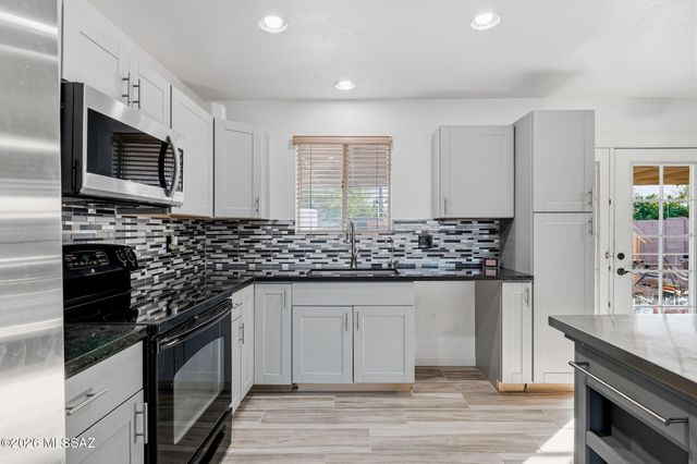 4101 W Barque Drive, Tucson, AZ 85741