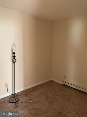 1605 CHARLES ST, Fredericksburg, VA 22401