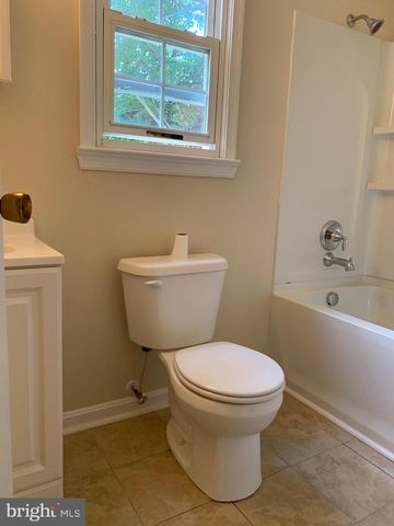 1605 CHARLES ST, Fredericksburg, VA 22401