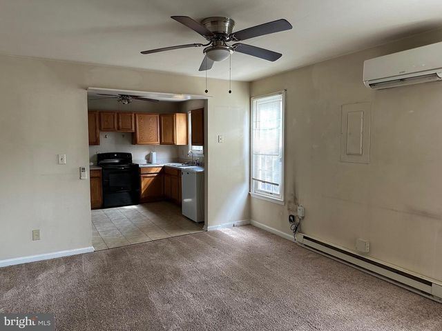 1605 CHARLES ST, Fredericksburg, VA 22401