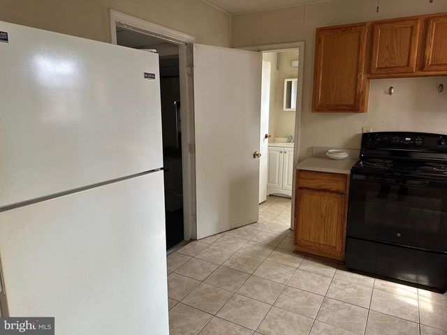 1605 CHARLES ST, Fredericksburg, VA 22401