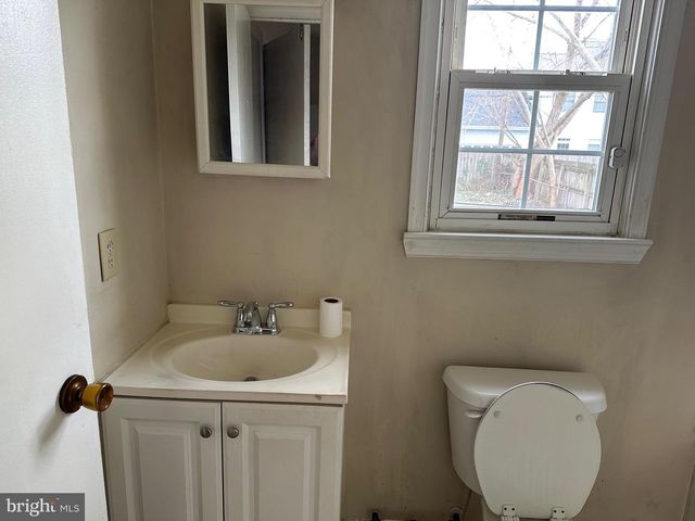 1605 CHARLES ST, Fredericksburg, VA 22401