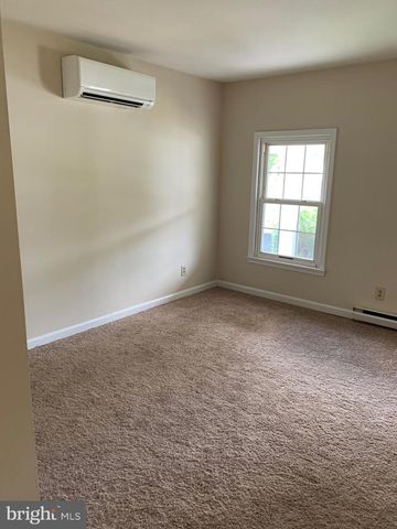 1605 CHARLES ST, Fredericksburg, VA 22401