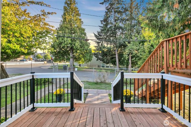 7656 Pacific Avenue, Tacoma, WA 98408