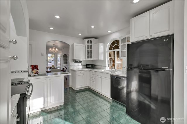 7656 Pacific Avenue, Tacoma, WA 98408