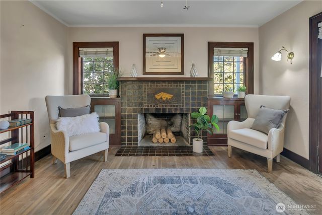 7656 Pacific Avenue, Tacoma, WA 98408