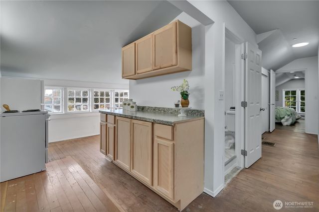 7656 Pacific Avenue, Tacoma, WA 98408