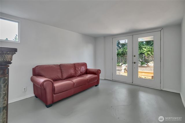 7656 Pacific Avenue, Tacoma, WA 98408