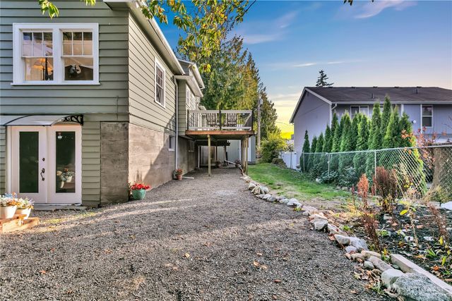 7656 Pacific Avenue, Tacoma, WA 98408