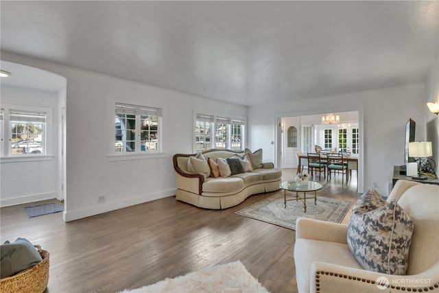 7656 Pacific Avenue, Tacoma, WA 98408