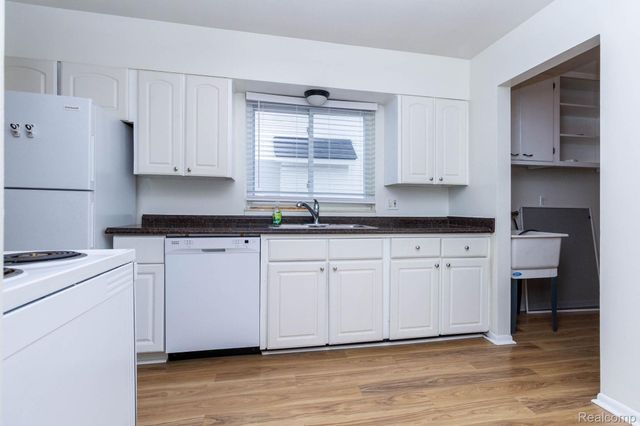 1377 Chapin Avenue, Birmingham, MI 48009