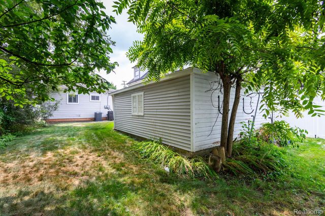 1377 Chapin Avenue, Birmingham, MI 48009