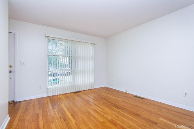 1377 Chapin Avenue, Birmingham, MI 48009
